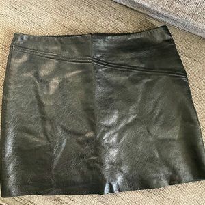 BCBG MaxAzria 100% Leather Mini Skirt 0